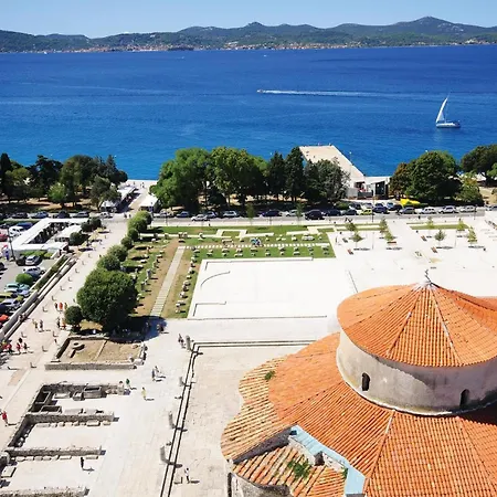 Apartamento Awesome In With Kitchen Zadar