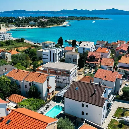 Cozy In With Heated Swimming Pool * Zadar