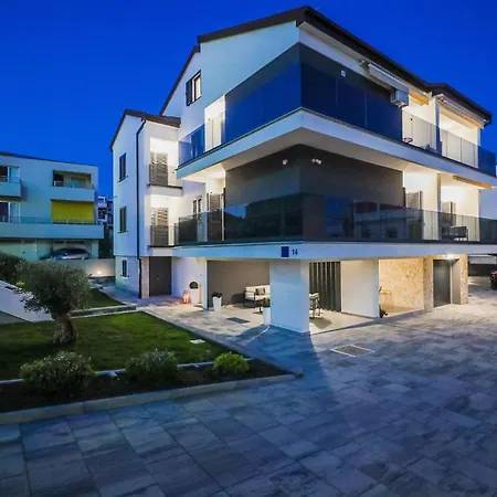 Cozy In With Heated Swimming Pool