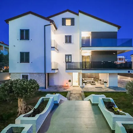 Beautiful In 자다르